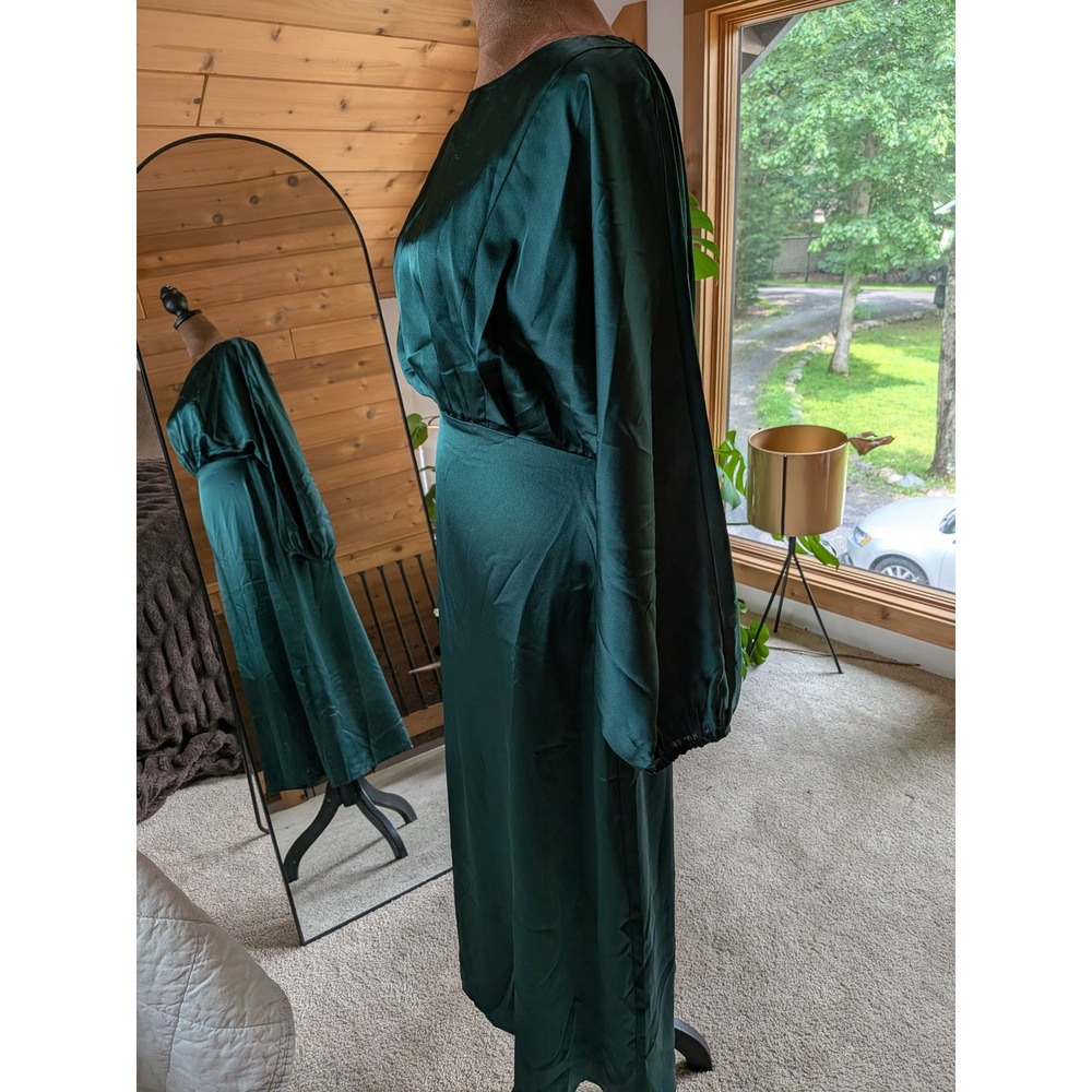 Sugarlips Forest Green Satin Long Sleeve Midi Dress NWT XS - Picture 5 of 5